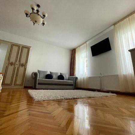 Londof Schei Apartments - Downtown Brasov Exterior photo